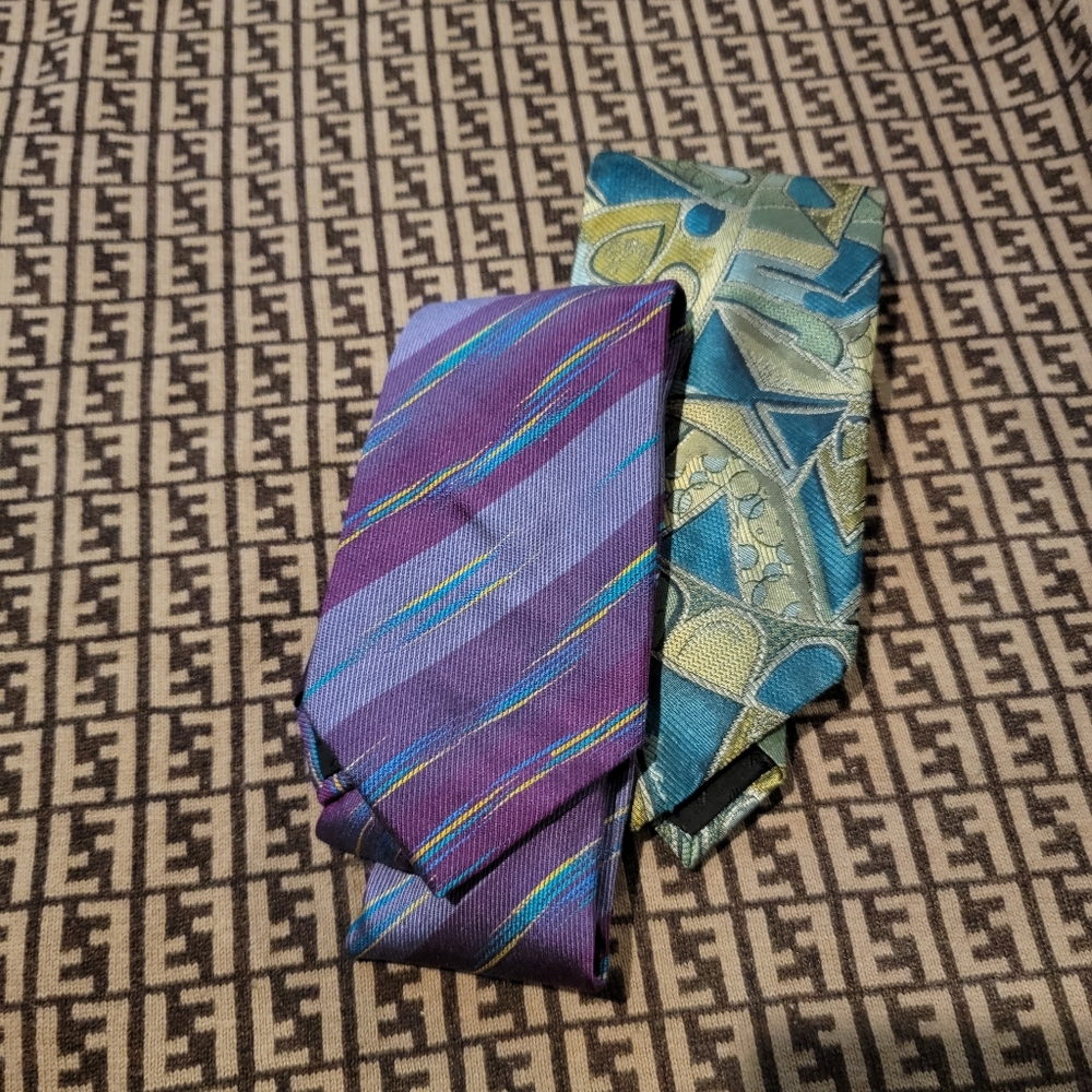 Vintage Fendi Roma Mens Necktie Stripe Silk Italy Tie yellow blue purple